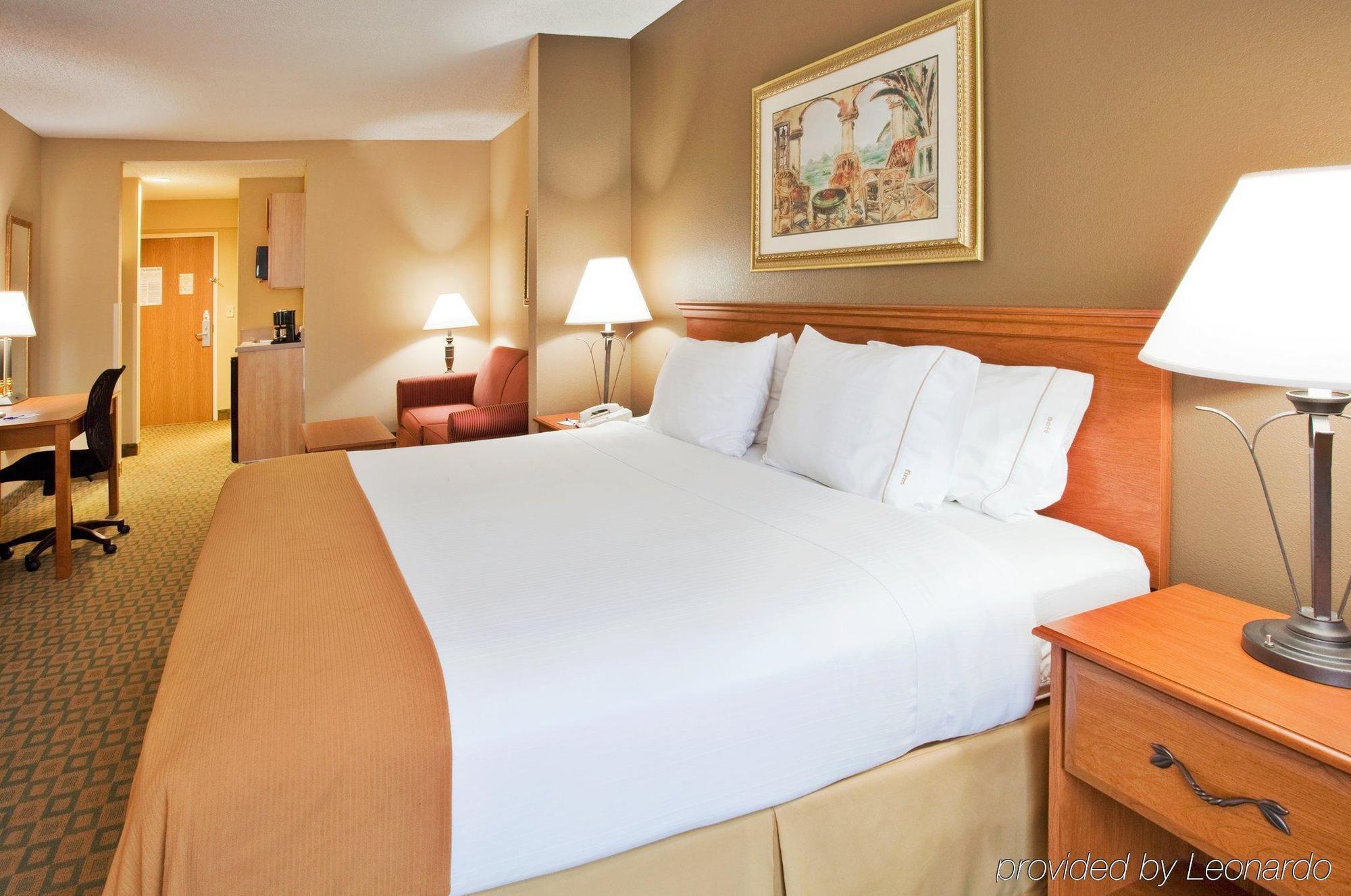 Holiday Inn Express & Suites Tavares By Ihg Kamer foto