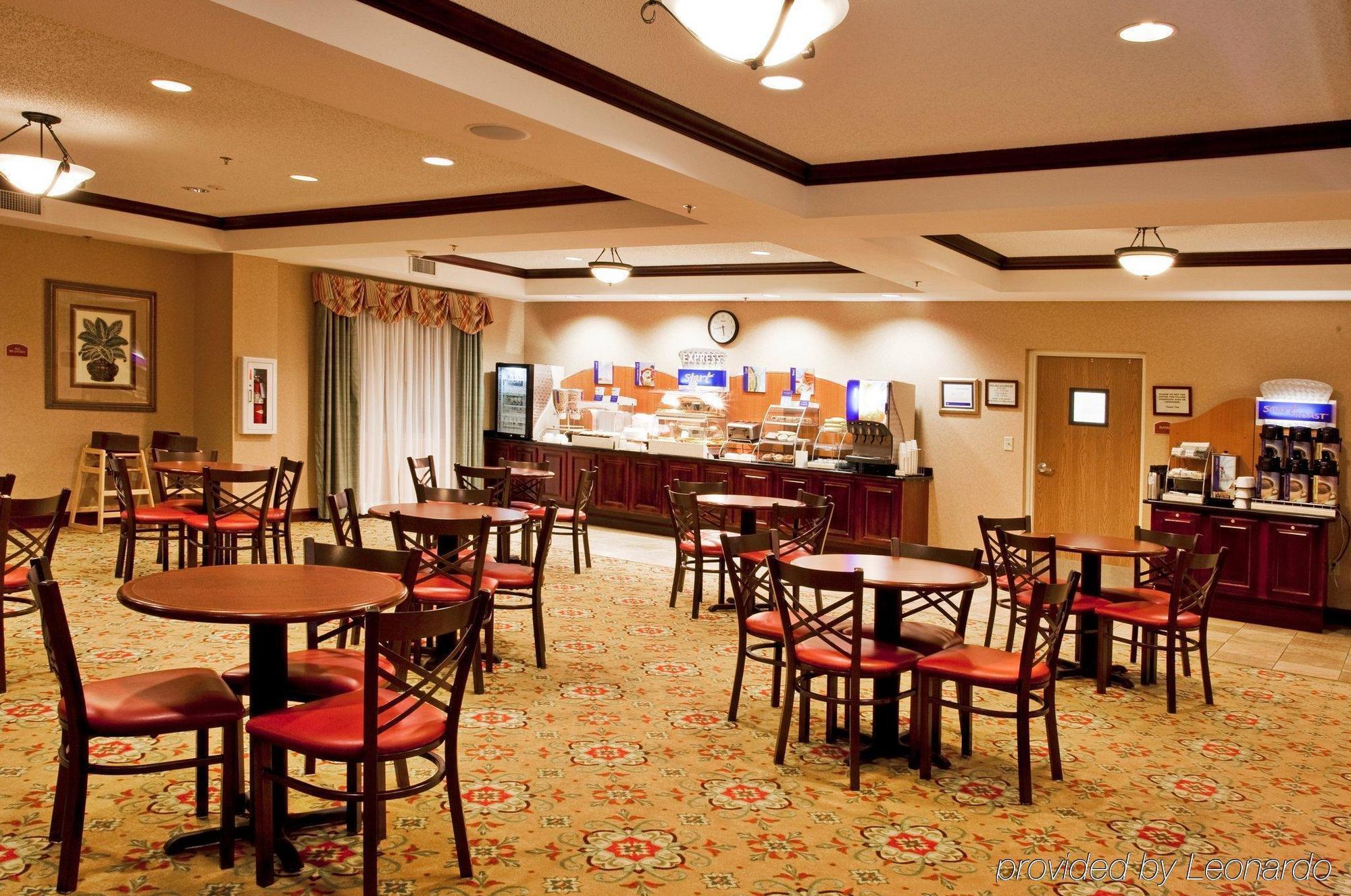 Holiday Inn Express & Suites Tavares By Ihg Restaurant foto